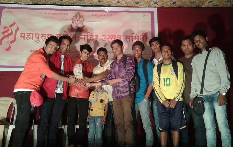 Consolation prize during dance competition at Lower Parel Mahapurush Utsav Samiti