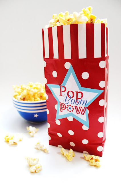 Print these free 4th of July printable labels to show off your patriotic popcorn this year! Pom, Boom, Pow!  www.uncommondesignsonline.com #4thofJuly #FourthofJuly
