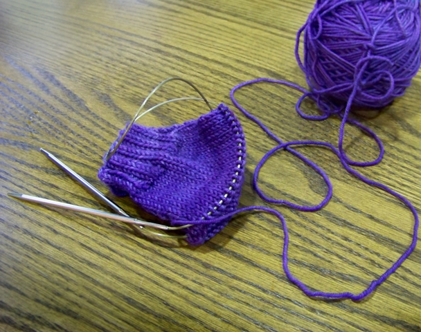 The Yarn Store: New Notion : Clover Circular Stitch Holder