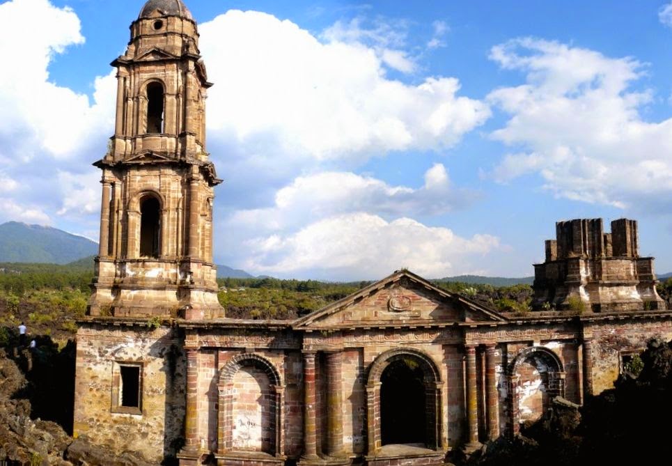colonialmexico: Missions of Michoacán: San Juan Parangaricutiro