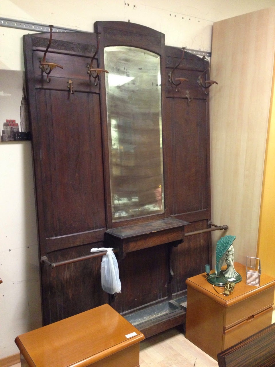 La piazza degli affari: arredamento in pieno stile '800 '900