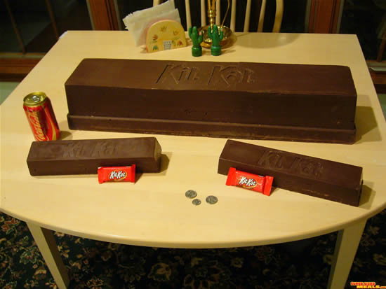 http://4.bp.blogspot.com/-duTZ9VMn08o/TZiMMx-6lWI/AAAAAAAAD4M/pabdu2c_Fnw/s1600/giantkitkat2.jpg
