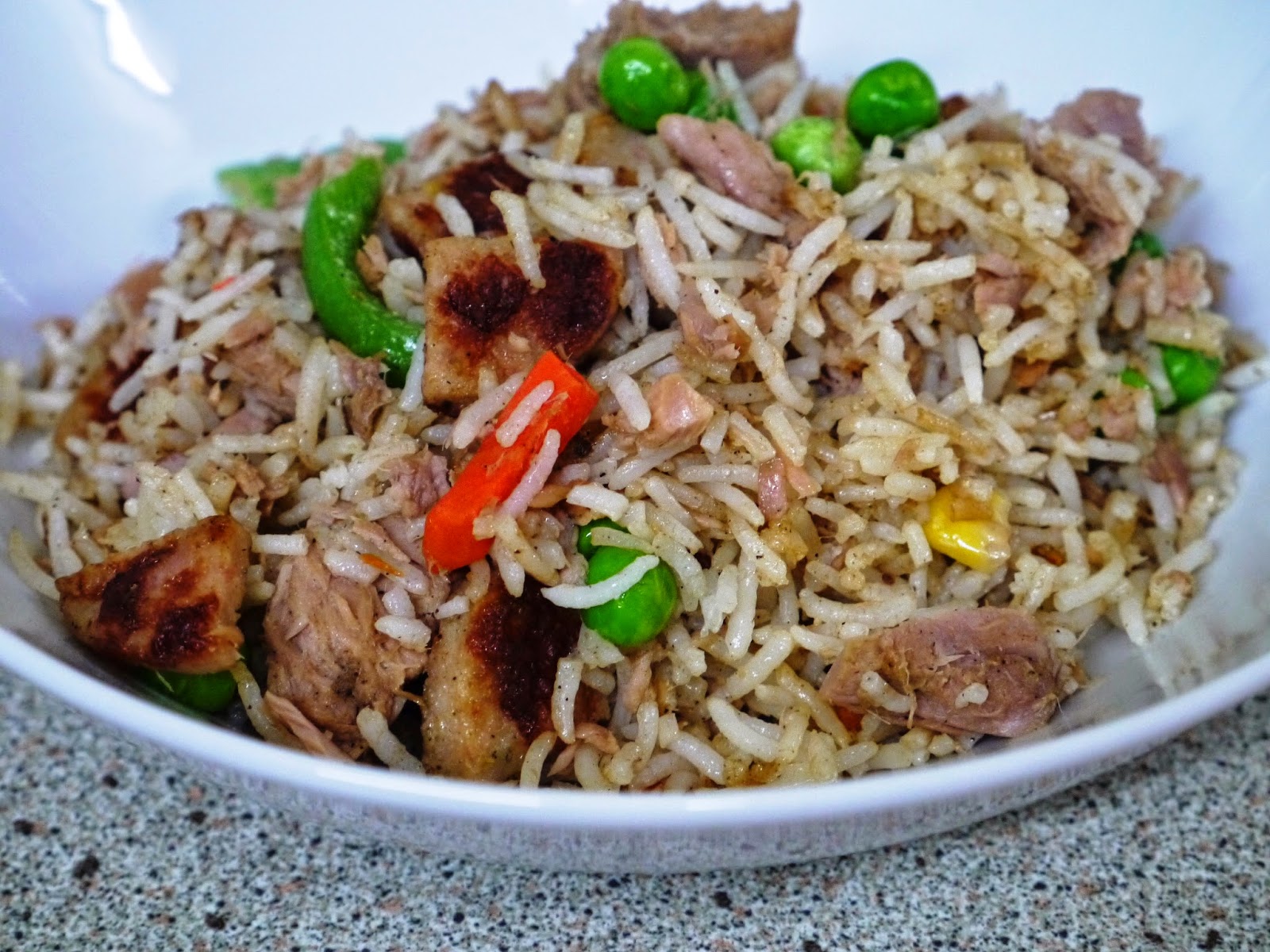 This Muslim Girl Bakes Tuna Fried Rice