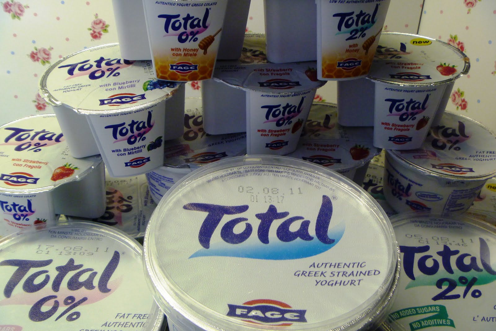 The Vegetarian Experience Total Greek Yoghurt Yoghurt with Plum