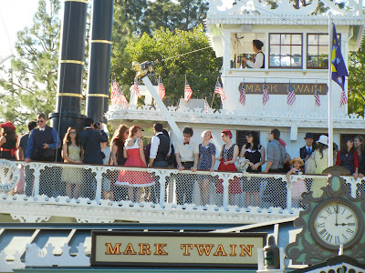 Mark Twain Steamboat - Dapper Day