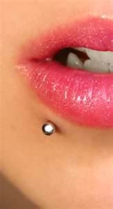 Piercing no Lábio Piercing no Lábio Inferior