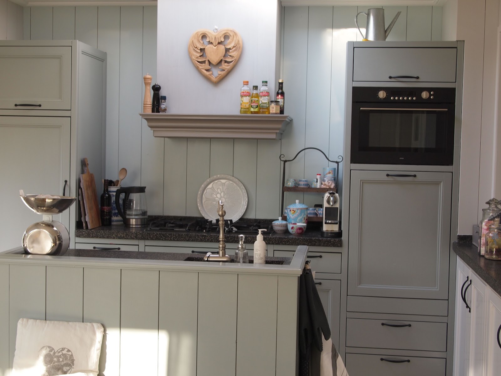 In ons huis: rondje keuken Keuken matzwart