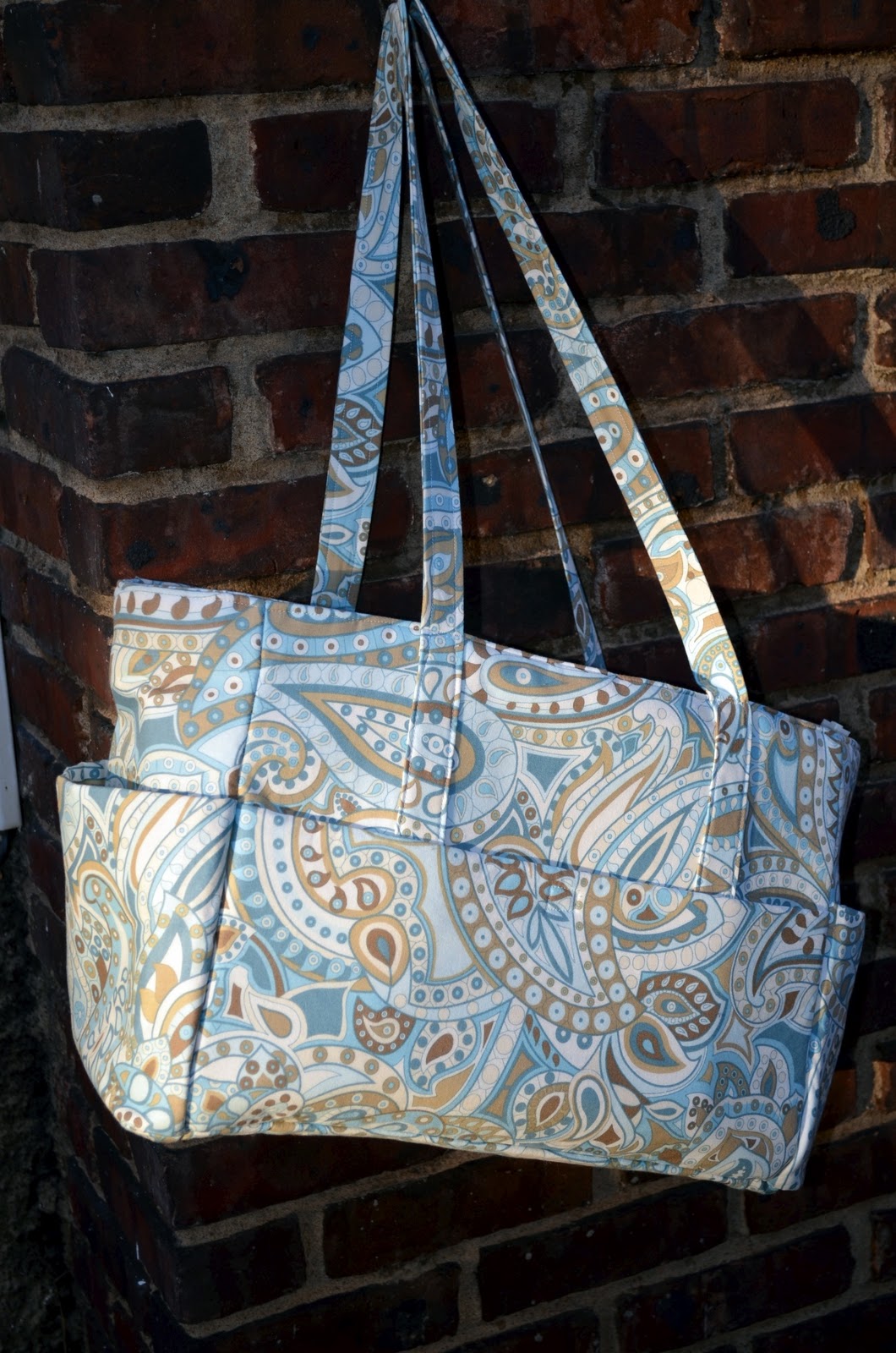 Sewplicity TUTORIAL Diaper Bag Goes Camera