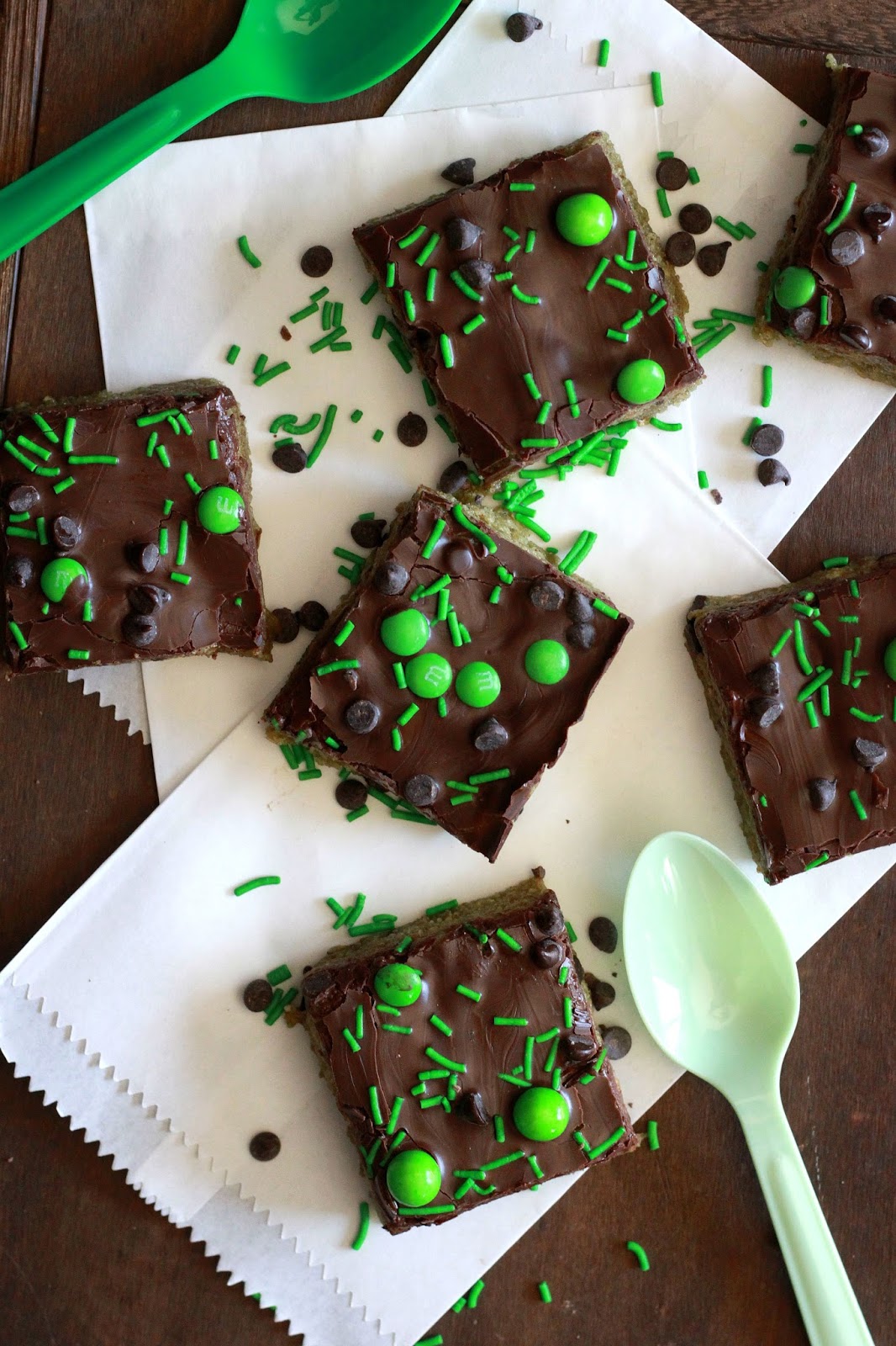 Feeding My Addiction Mint Chocolate Chip Protein Bars