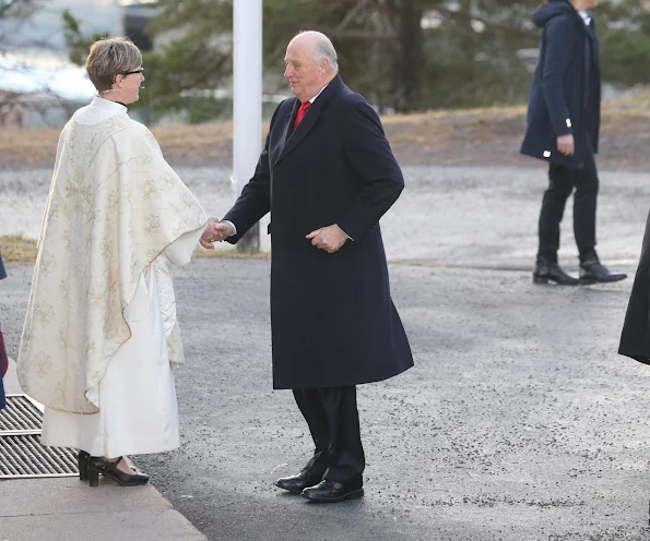  King Harald V and Queen Sonja of Norway, and Princess Martha Louise and Ari Behn and their daughters Maud Angelica Behn, Leah Isadora Behn, Emma Tallulah Behn