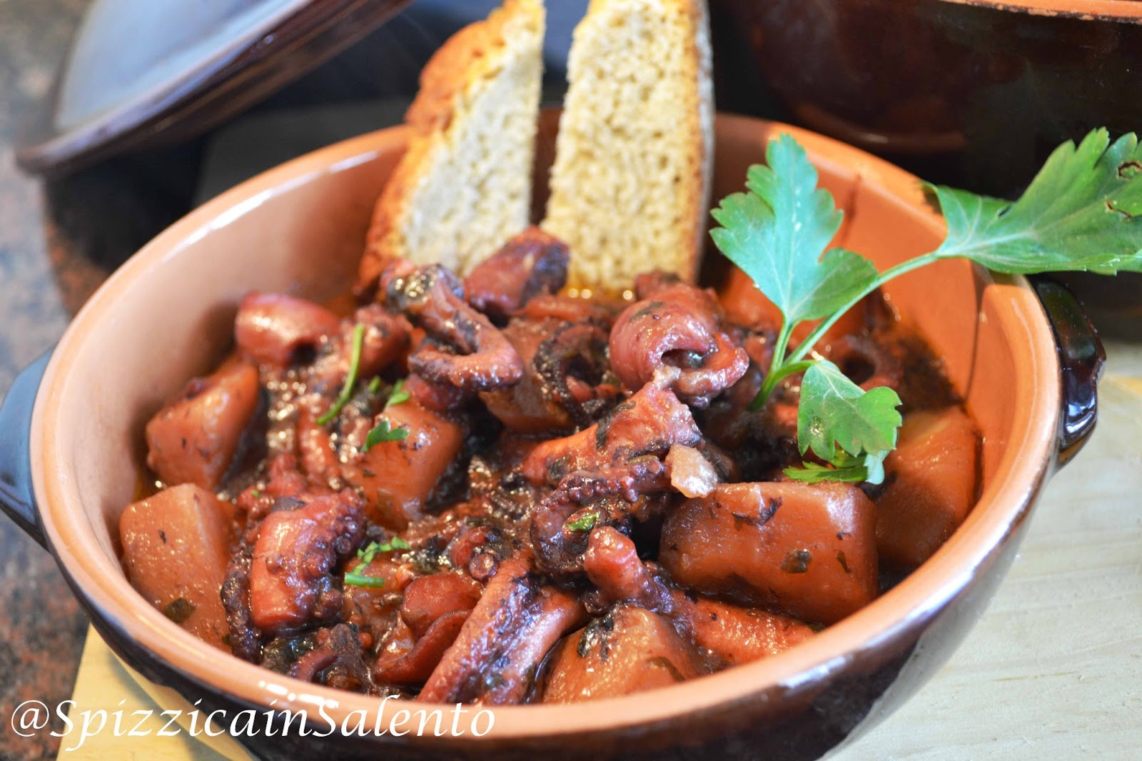 Spizzica In Salento Purpu Alla Pignata Polpo Con Le Patate