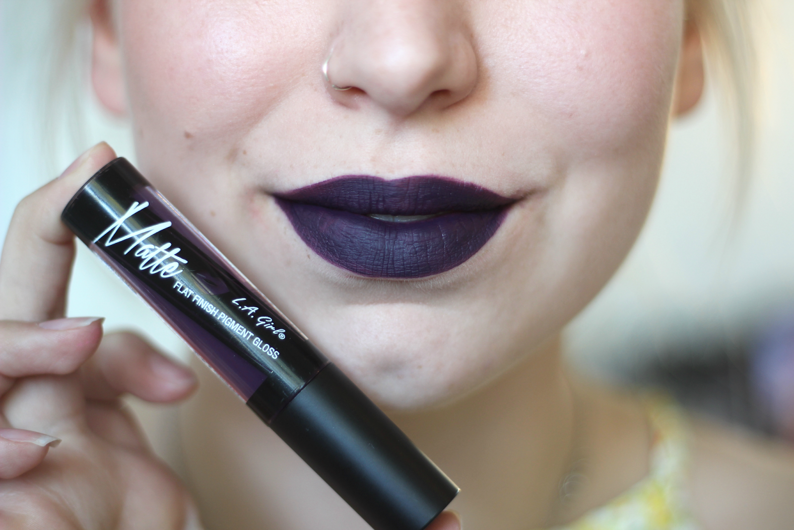 Elín Likes REVIEW • LA GIRL MATTE FLAT FINISH PIGMENT LIP GLOSS