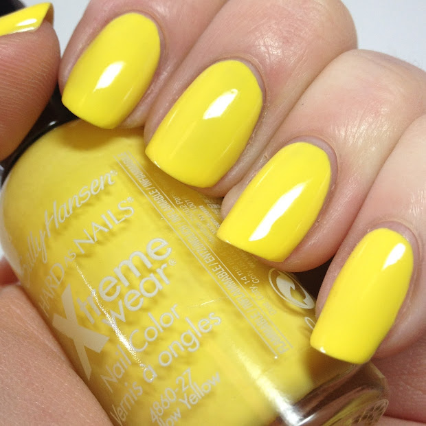 nail art yellow paint