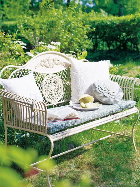 Decoración fácil: shabby chic tambien en el jardin Jardin cabaña decoración