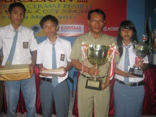 SMAN 3 Tarakan Juara I Lomba Cerdas Cermat - Borneo SMAN 3 Tarakan Juara I Lomba Cerdas Cermat - Borneo