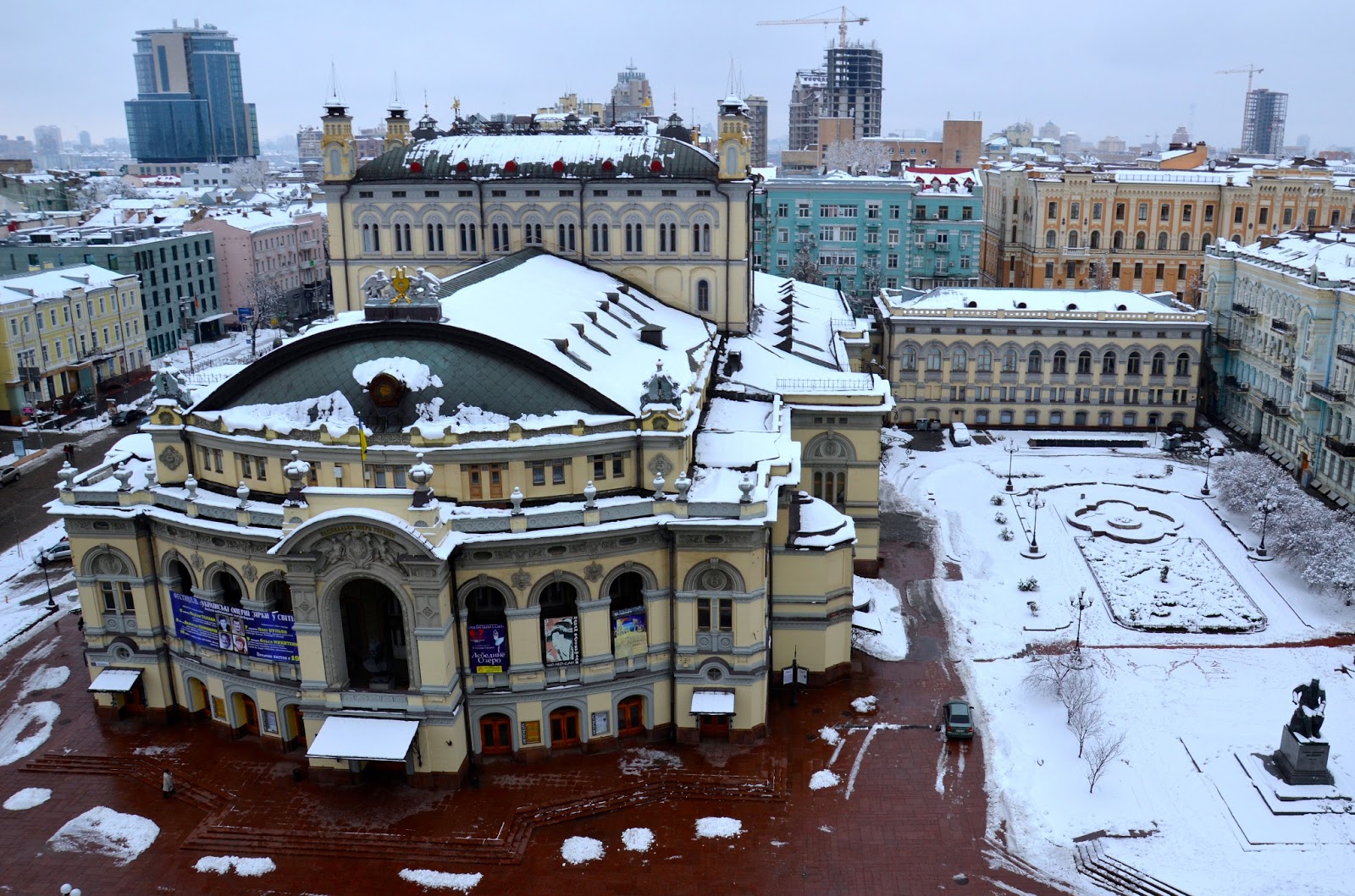 Operabase / Opernhäuser Nationale Oper der Ukraine in Kiew