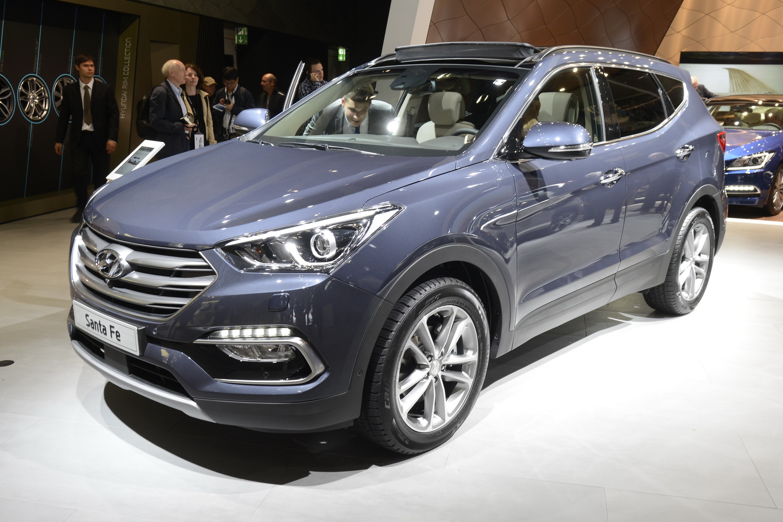 2016 Hyundai Santa Fe Shows Its New Face In Frankfurt 2016 Hyundai Santa Fe Shows Its New Face In Frankfurt