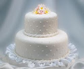 WHITE WEDDING CAKE