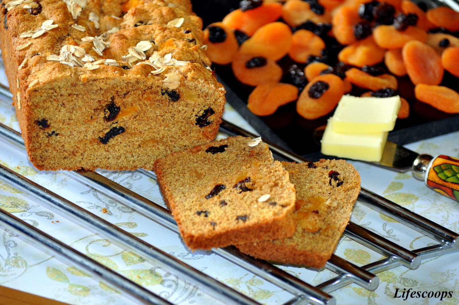Life Scoops Whole Wheat Apricot and Raisin Bread