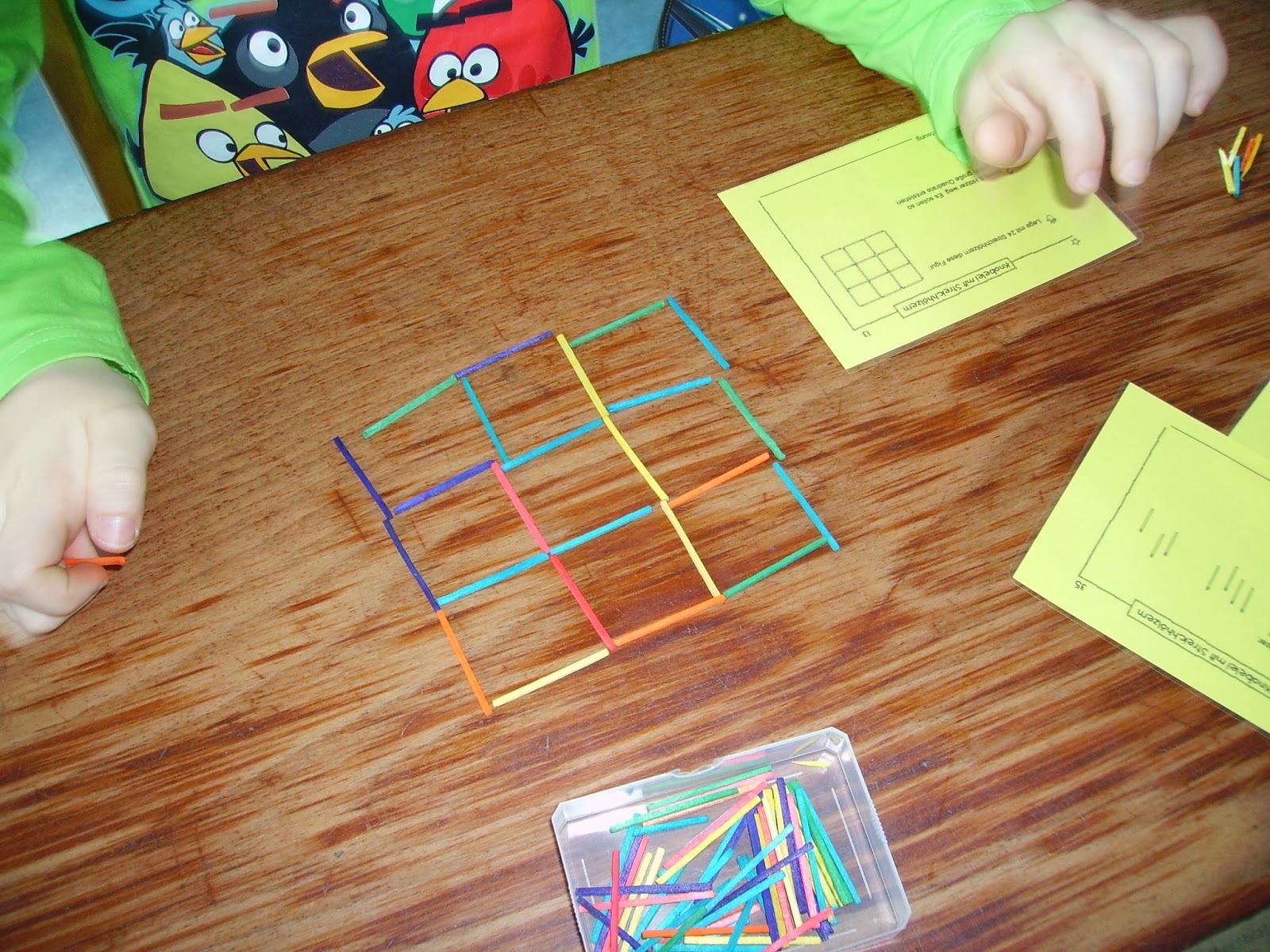 Frau Locke: Hölzchen-Knobeleien