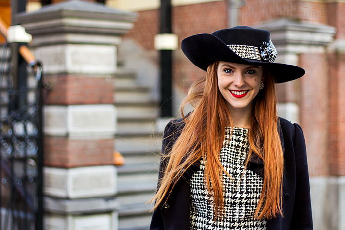 Black and white fashion blogger outfit with houndstooth / pied de poule Eudia hat, crop top and socks