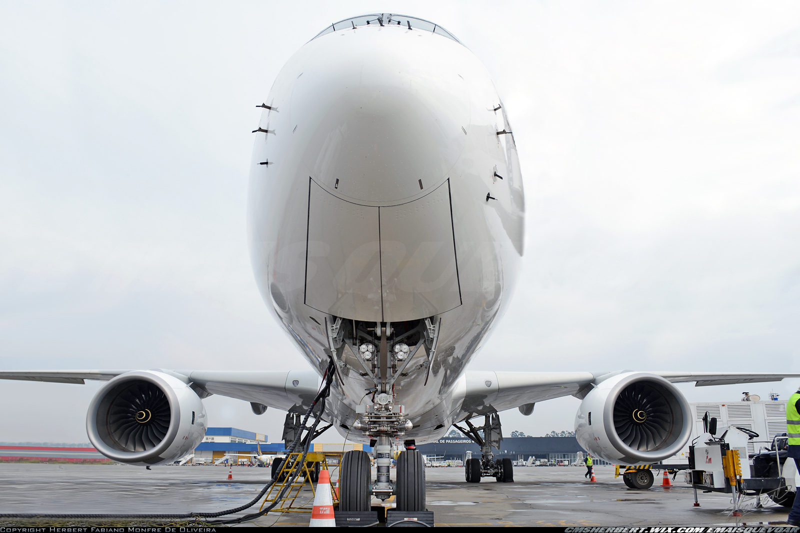 How much does a new airplane Airbus? Learn about the values! How much does a new airplane Airbus? Learn about the values!