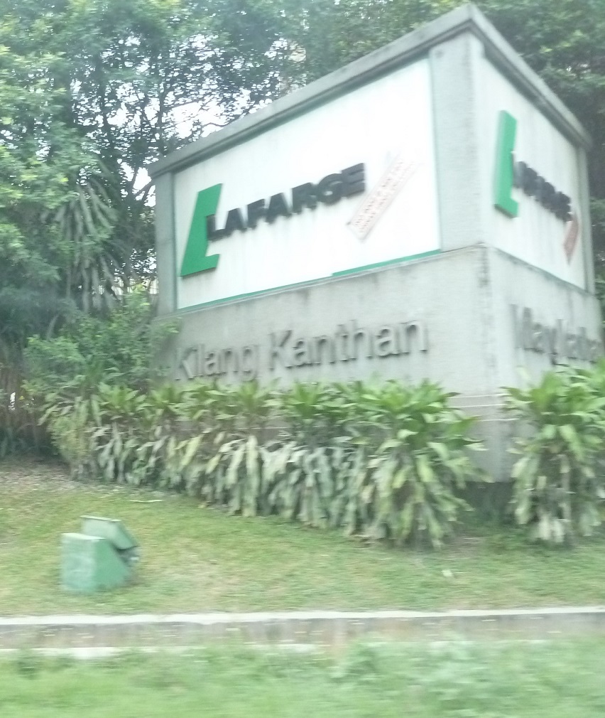 Caving in SE Asia: Lafarge quarry & cement company at Gunung Kanthan