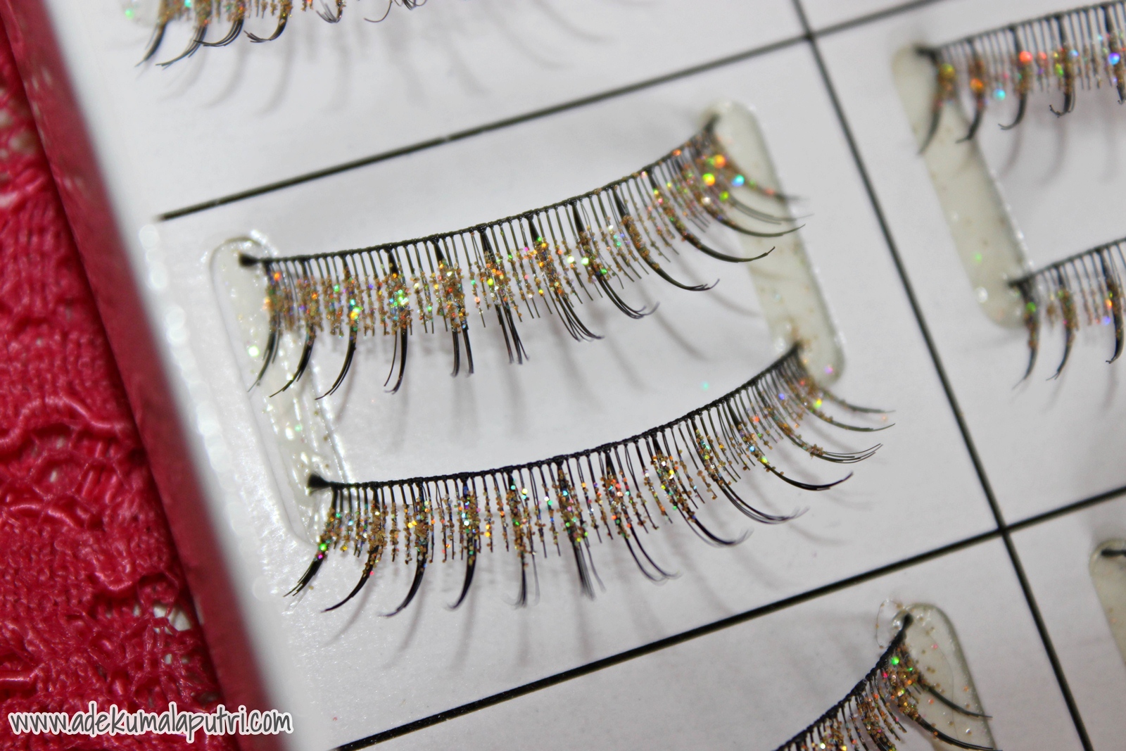 Lala's Wonderland ♥ Beauty Blogger Indonesia Review Gold Glitter