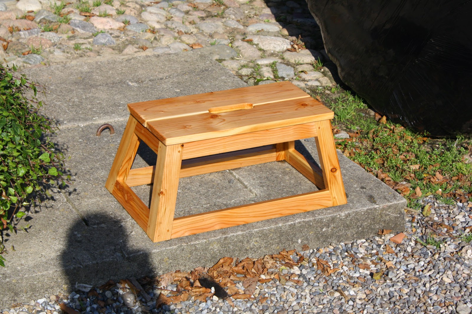 Mulesaw Horse mounting stool