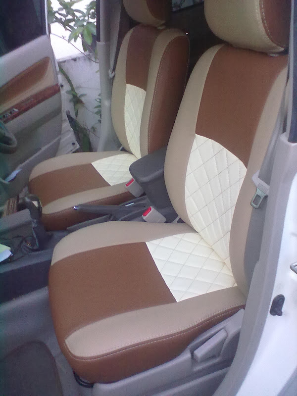 mobil avanza airbag 3013 kombinasi dua warna di variasi jahit kotak di title=