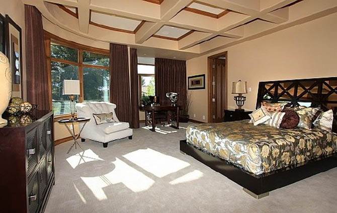 Guest Bedroom Decor Ideas Nicolas Cages Former House Guest Bedroom Decor Ideas Nicolas Cages Former House
