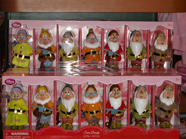 muñecos blancanieves y los siete enanitos