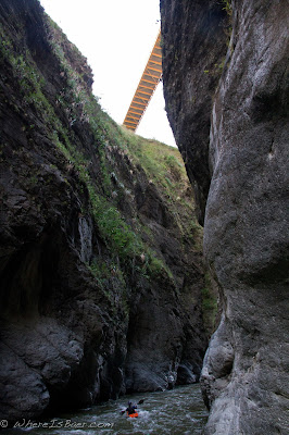 yes we hike to that yellow bridge, Chris Baer, colombia, junambu