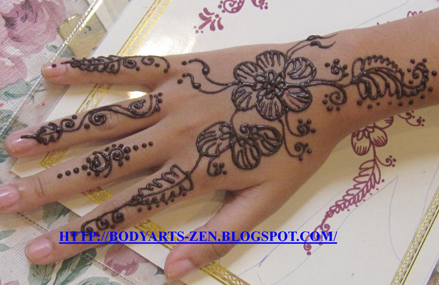 FACE PAINTING KL BODY ART HENNA TATTOO Face Hand Painting FACE PAINTING KL BODY ART HENNA TATTOO Face Hand Painting