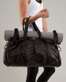 lululemon duffel review