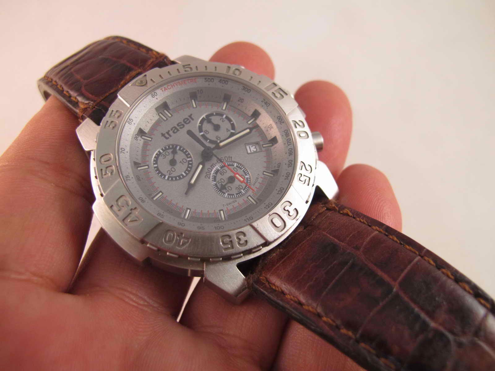 Maximuswatches Jual Beli Jam Tangan Second Baru Original Koleksi Jam Cocok untuk Anda yang sedang mencari jam tangan Swiss Chronograph Quartz Swiss made dengan harga yang sangat terjangkau