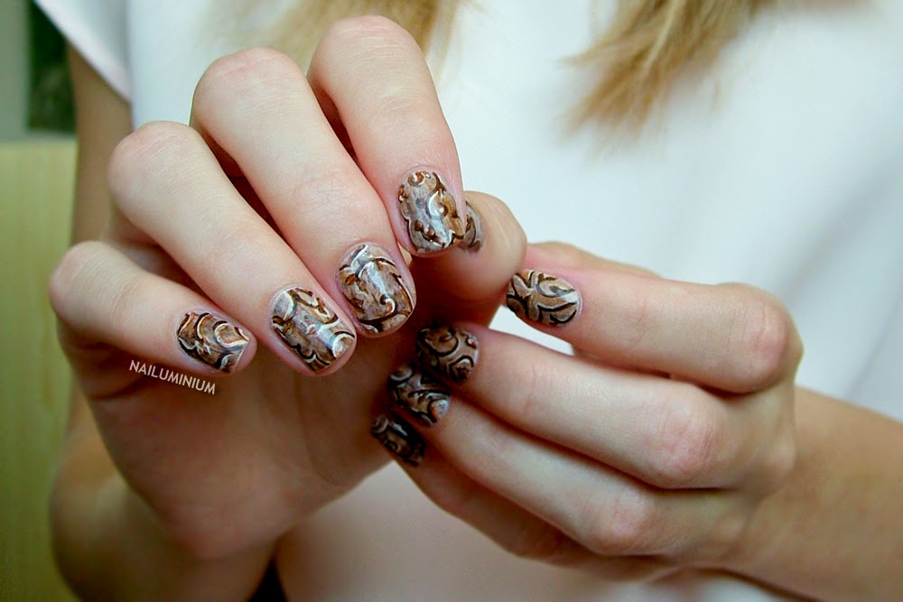 Nailuminium Woodcarving