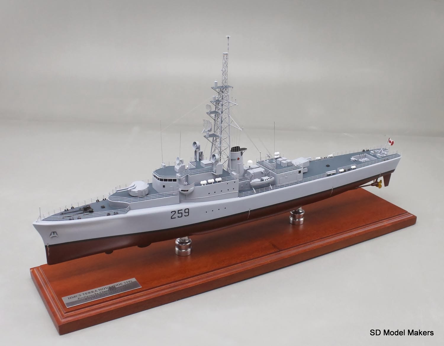 SD Model Makers Just off the workbench 25” Canadian Navy Destroyer Model HMCS TERRA NOVA (DDE