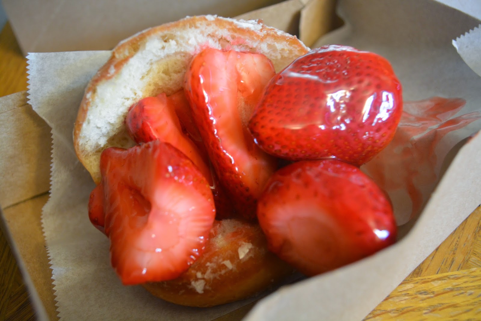 Sasaki Time Life Hack Keeping the Donut Man Strawberry Donut From Getting Soggy on Your Way Home