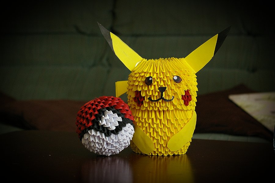 Pokemon Pikachu en OrigamiBienvenidos al mundo del Origami, Kirigami, Makigami. El arte del