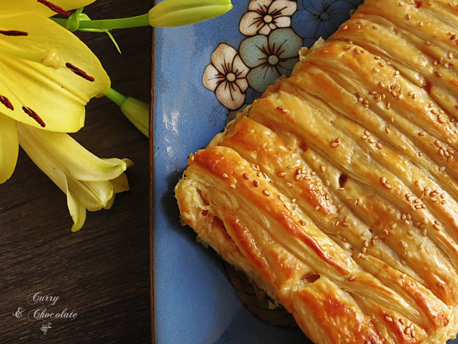 Trenza de hojaldre rellena de pisto, jamón cocido y queso havarti Trenza de hojaldre rellena de pisto, jamón cocido y queso havarti
