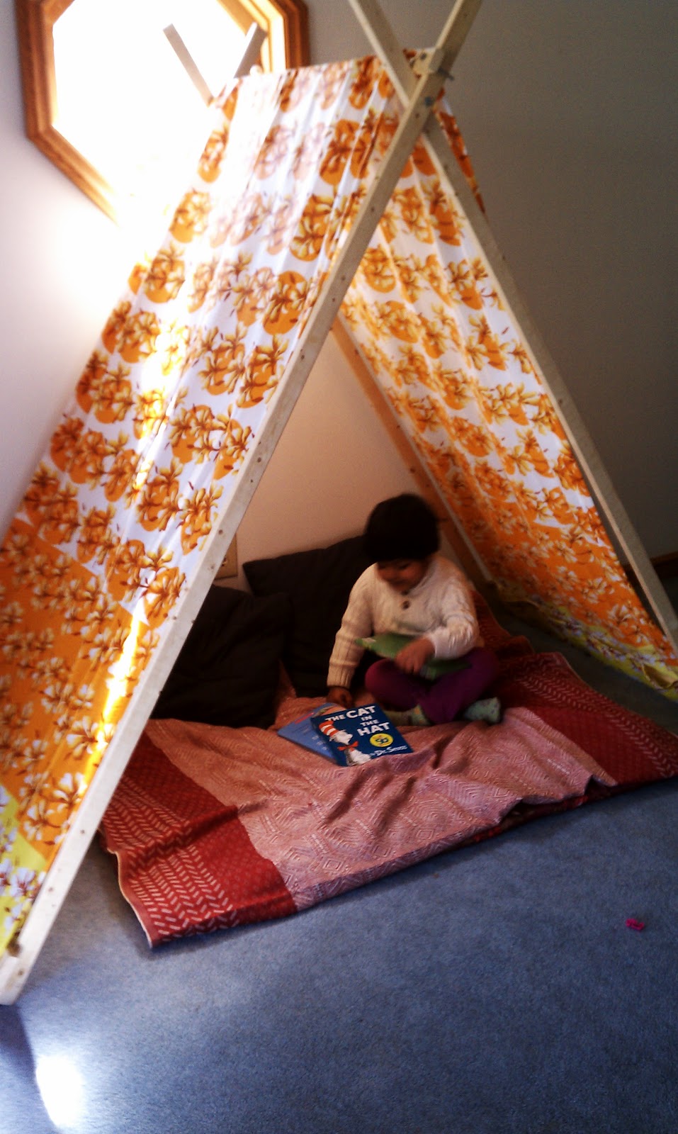 DesiKalakar: Reading Nook / Tent