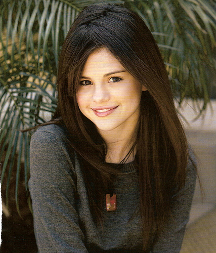 selena gomez who says hair. a link that says 485 filing