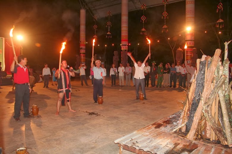 CHỦ ĐỀ - DẤU ẤN THỜI GIAN.