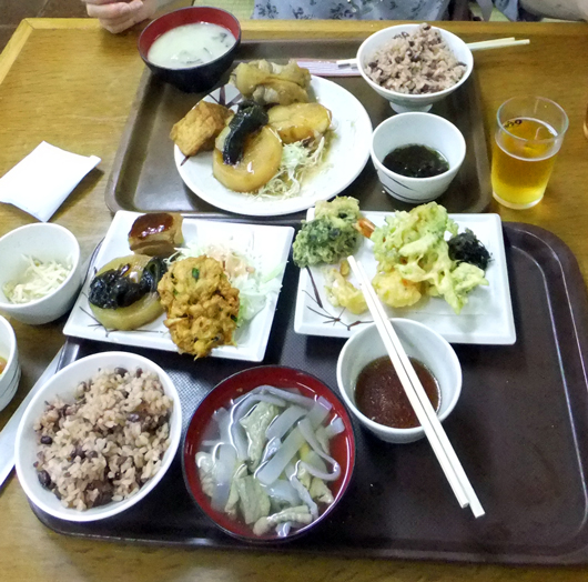 Naha, Okinawa home cooking　