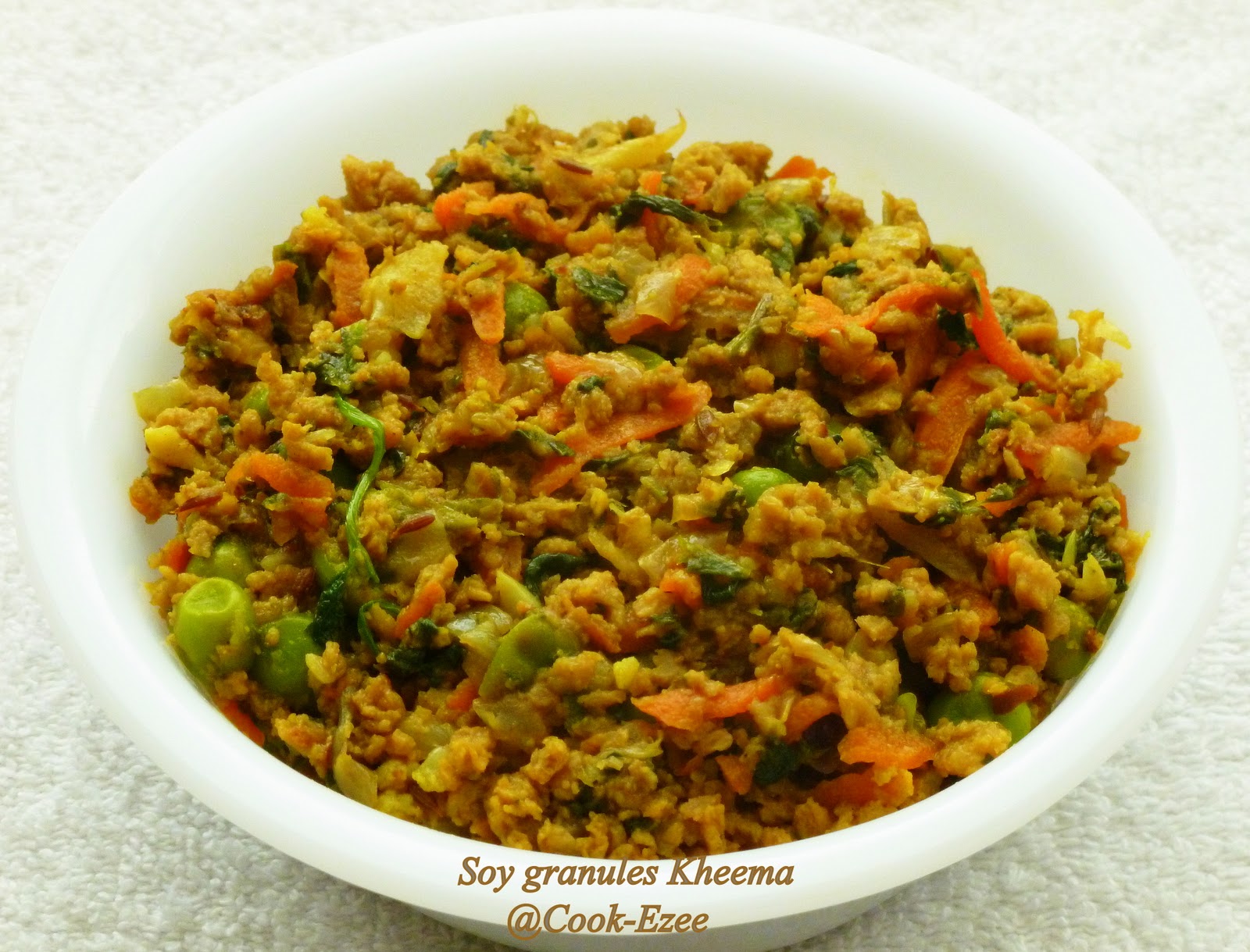COOKEZEE Kheema with Soya Granules and veggies