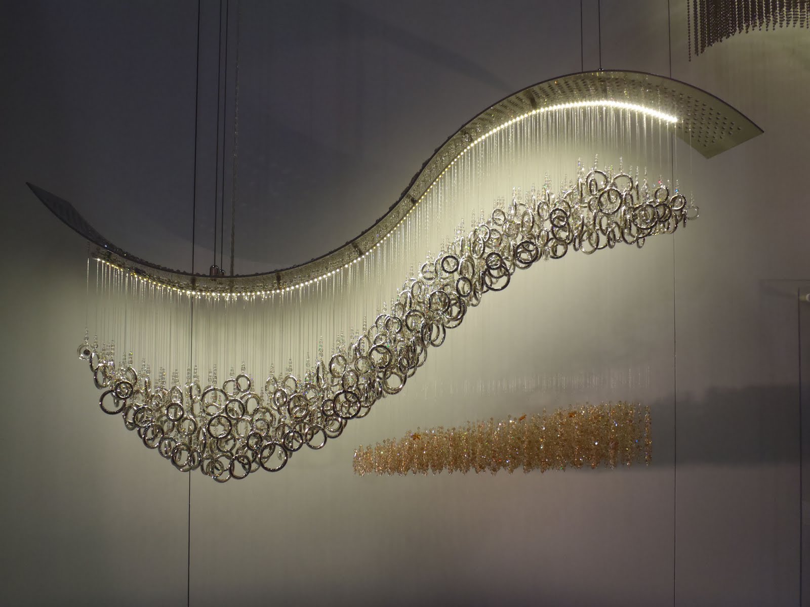 http://4.bp.blogspot.com/-eK8vjZkjn88/TdJhINADbdI/AAAAAAAABvs/rRxgA39pvwY/s1600/CHANDELIER.jpg