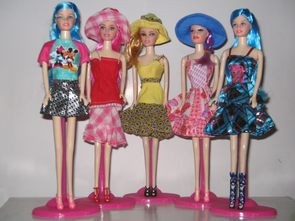 aksesories baju barbie