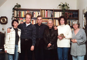 Biljana van de Loo (bis Juni 2002), Jan van de Loo, Harald Kampffmeyer,Gordana Milanovic, Cornelia Kampffmeyer, Gabriele Senft
