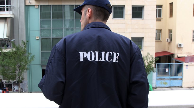 Η πρώην σύζυγος καταγγέλλει για τον συνταξιούχο αστυνομικό στη Λάρισα: Τα κορίτσια που βίαζε ήταν οι αδελφές μου Η πρώην σύζυγος καταγγέλλει για τον συνταξιούχο αστυνομικό στη Λάρισα: Τα κορίτσια που βίαζε ήταν οι αδελφές μου
